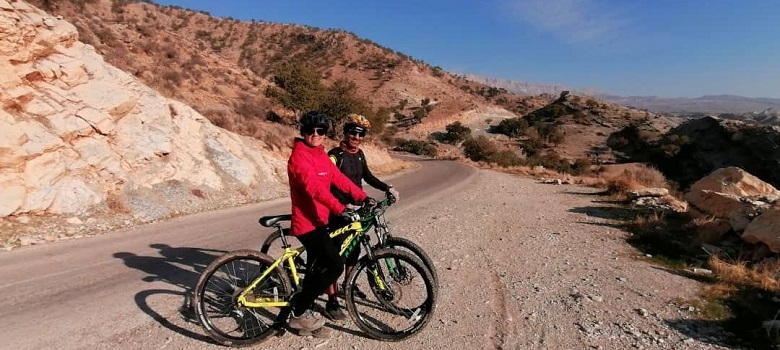Faire du vélo au désert